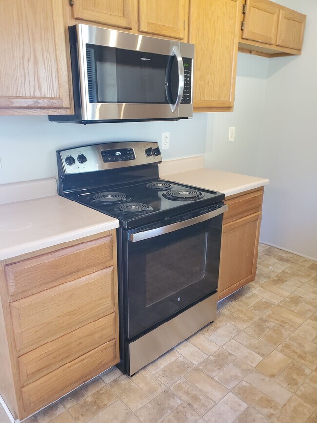 Foto del edificio - 3314 N Tracy Ave