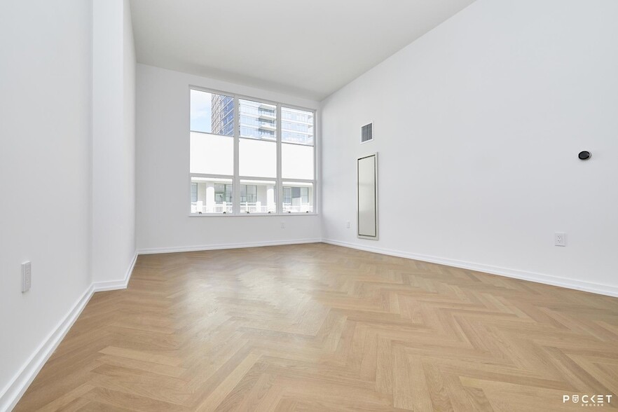 Foto principal - 184 Kent Ave