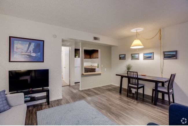 Building Photo - Chateau Gardens Apartments