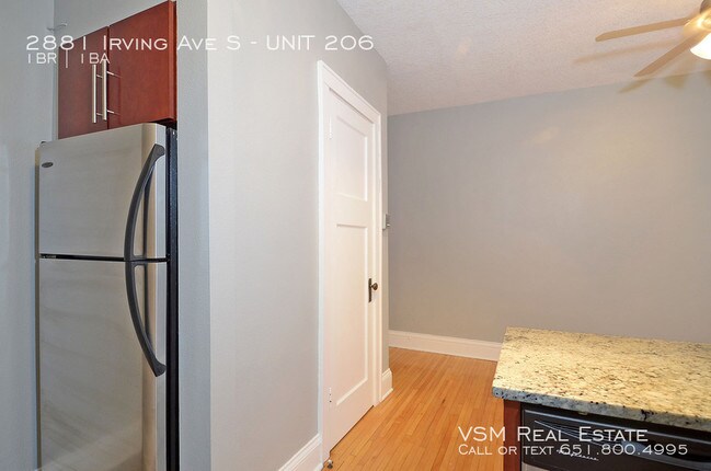 Building Photo - 2881 Irving Ave S