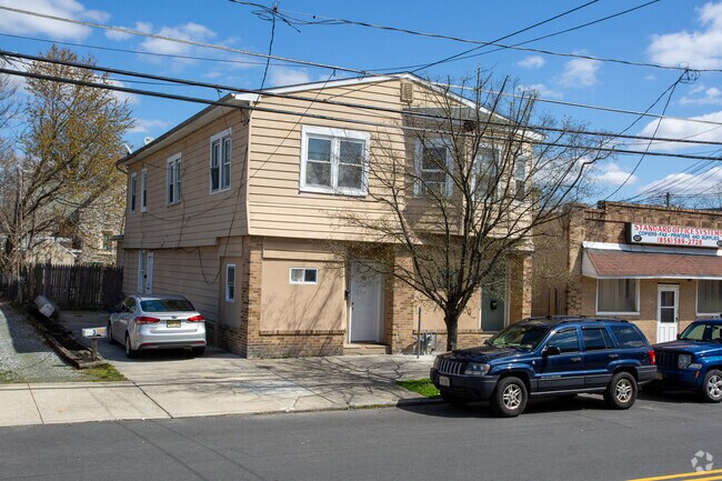 Foto del edificio - 523-525 Richey Ave