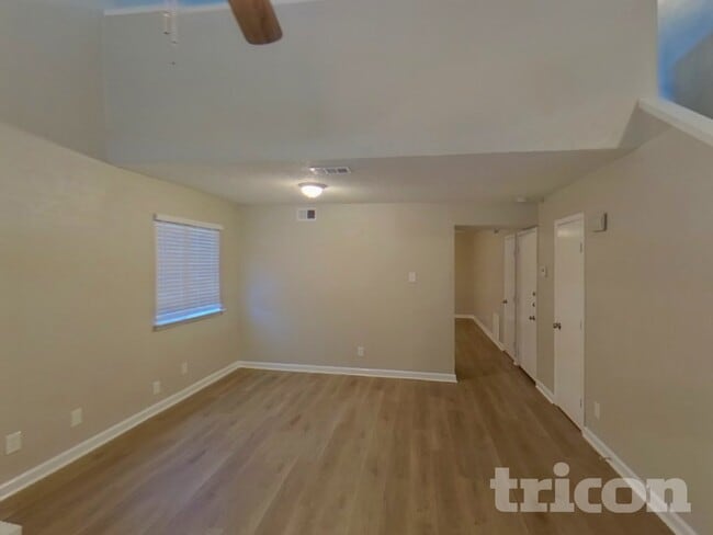 Building Photo - 2908 Lemmontree Ln