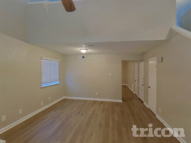 Foto del edificio - 2908 Lemmontree Ln