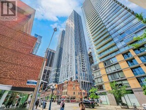 Building Photo - 1 Yorkville Ave