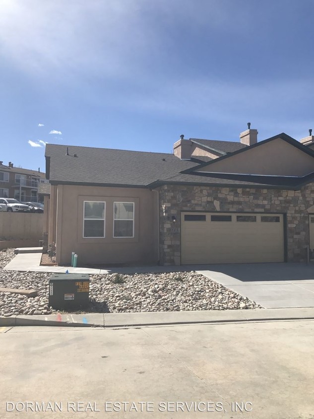 Foto principal - 2704 Harvest Ridge Hts