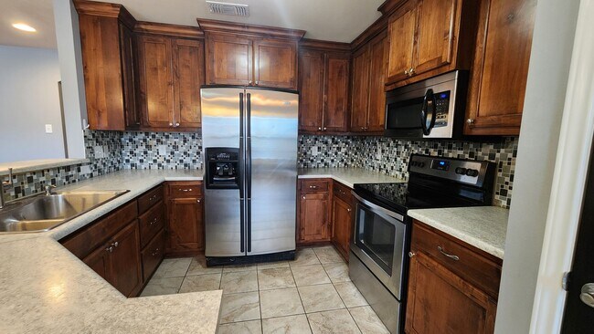 Foto del edificio - 4 bedroom 2 bath Paulann home AVAILABLE SOON!