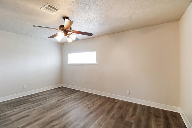 Building Photo - 12715 Zavalla St
