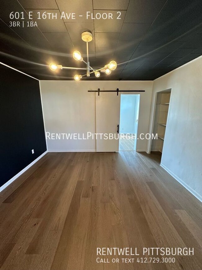 Building Photo - 3 Bedroom Apartment in Munhall