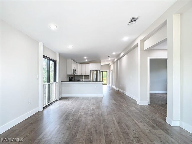 Foto del edificio - 2511 Storter Ave