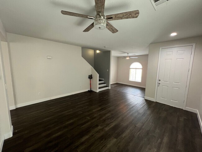 Building Photo - **COMING SOON** SPACIOUS 4 BEDROOM HOME IN GATED NORTHWEST COMMUNITY WITH LOFT & BALCONY!