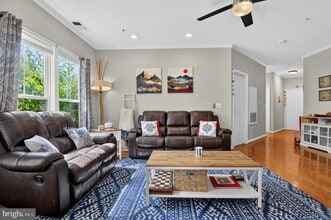 Building Photo - 2921 Deer Hollow Way