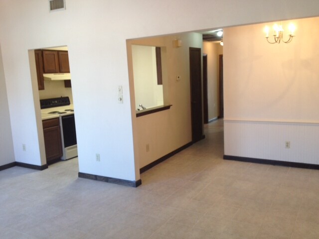 Building Photo - 3838 Rica Dr