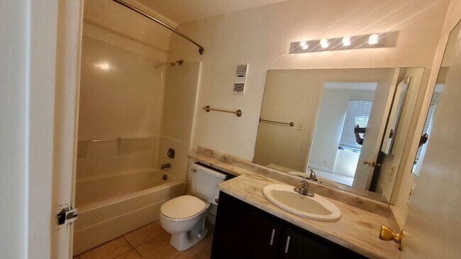Foto del edificio - Welcome to Eagles Nest in NW Reno!