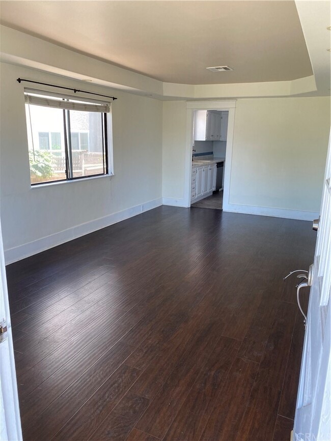 Foto del edificio - 1624 W 220th St