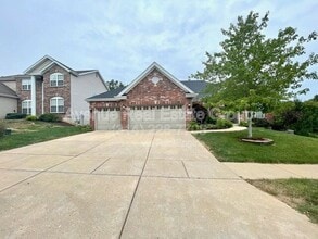 Building Photo - 216 Magnolia Trace Dr