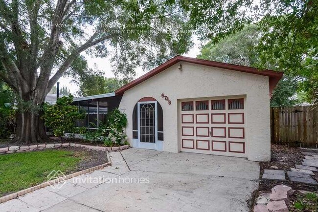 Foto del edificio - 6749 67th Ln N