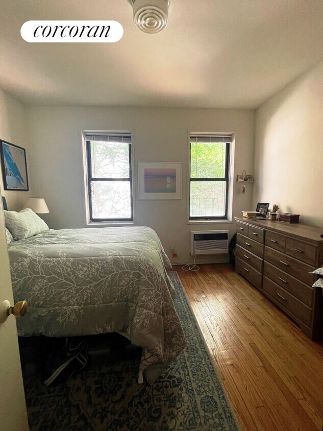 Foto del edificio - 261 E 71st St