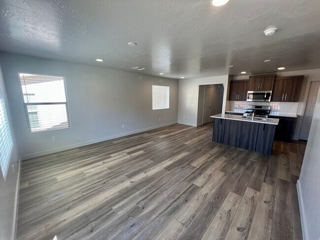 Foto del edificio - 4 Bedroom Home in Desert Canyons -