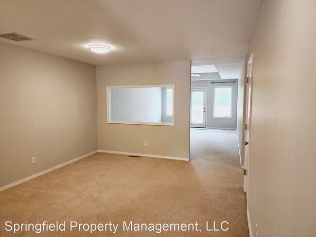 Building Photo - 2 br, 2 bath House - 1402 S. Dunkirk