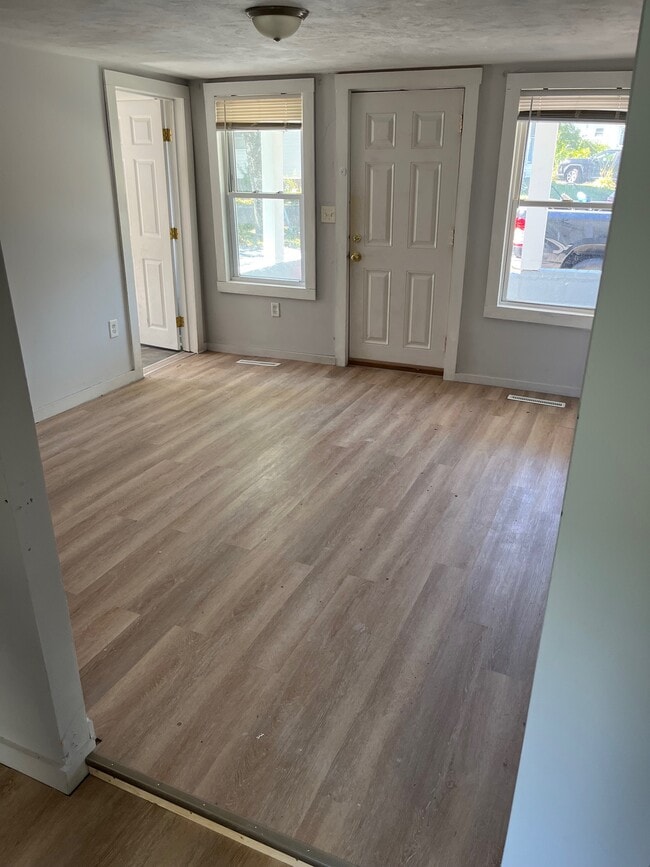 Building Photo - 24 Washburn St