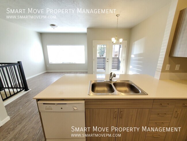Foto del edificio - 4253 Reed St