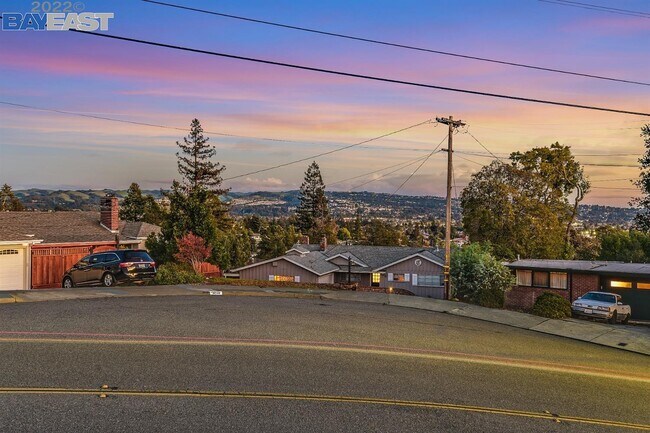 Building Photo - 18545 Carlwyn Dr