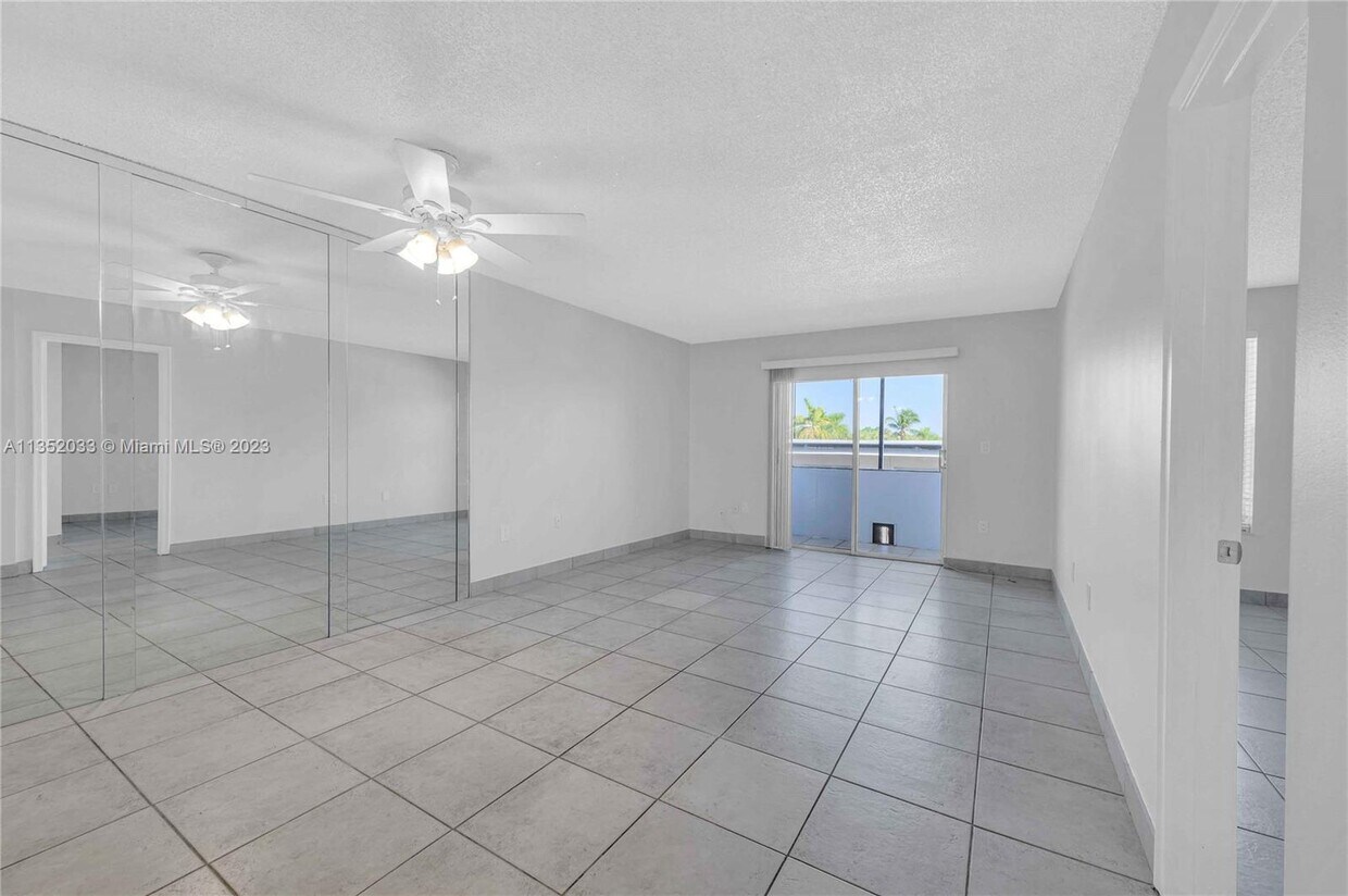 16750 NE 10th Ave Unit 229, North Miami Beach, FL 33162 Condo for