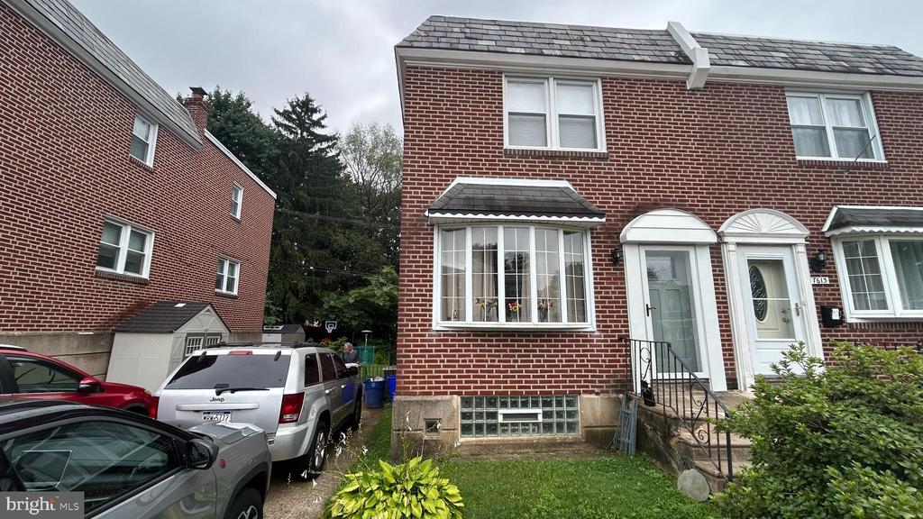Foto principal - 7615 Burholme Ave