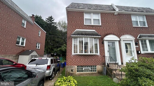 Foto del edificio - 7615 Burholme Ave