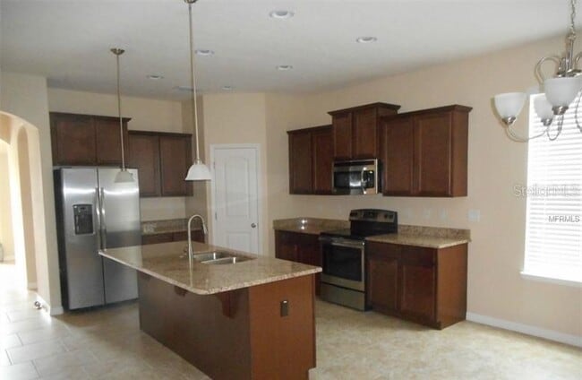 Foto del edificio - 2343 Beacon Landing Cir