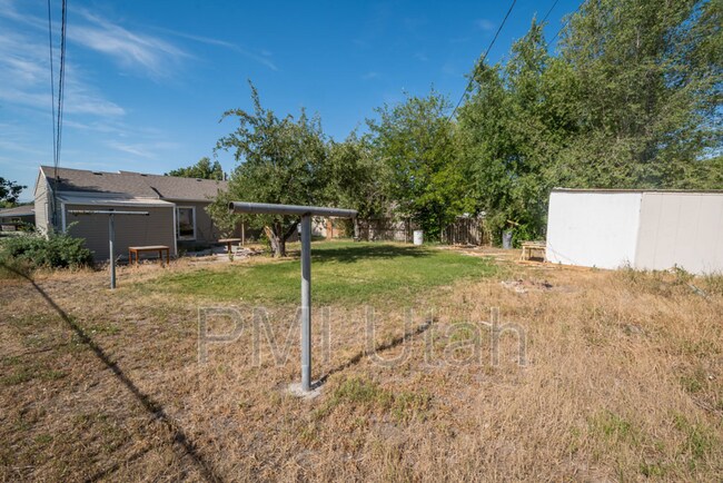 Building Photo - 386 Clifton Ave