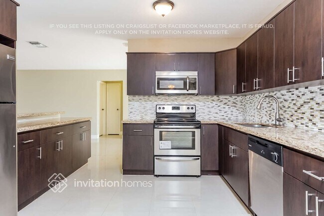 Foto del edificio - 8320 NW 24th Pl