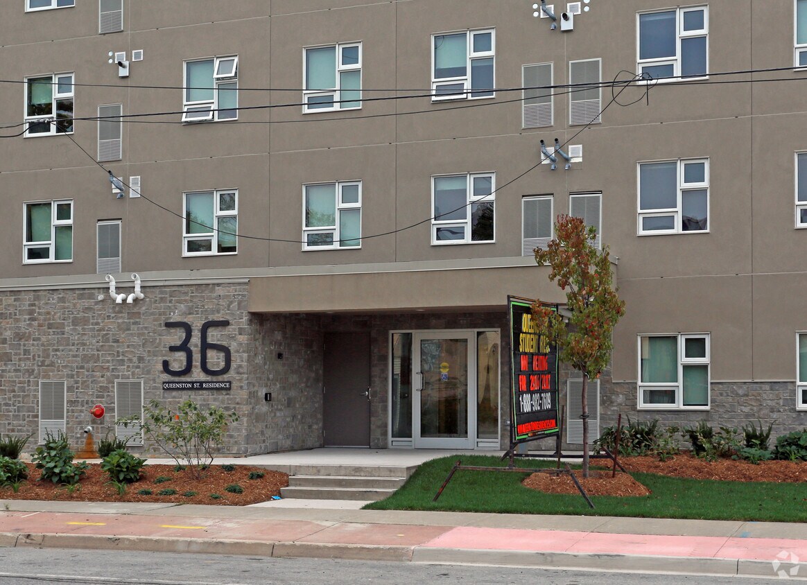 Building Photo - Queenston Residences