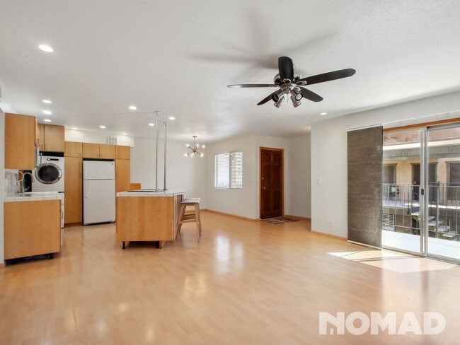 Building Photo - 2 Bedroom Condo in Phoenix