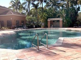 community pool - 1250 Wildwood Lakes Blvd
