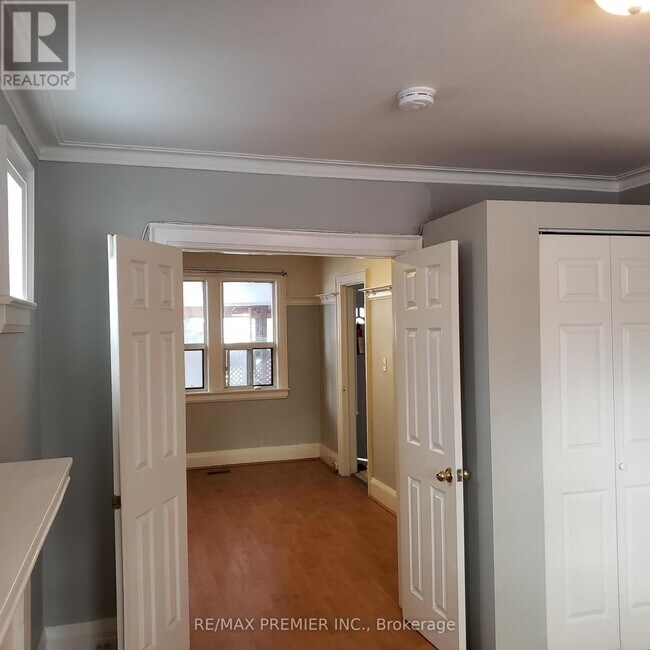 Photo du bâtiment - 118 Bude St