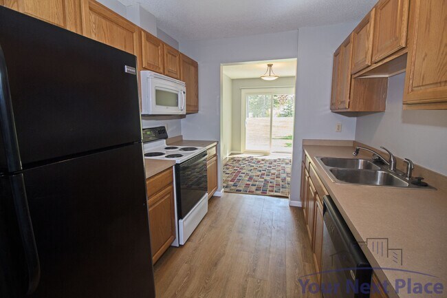 Foto del edificio - 4340 Chatsworth Cir