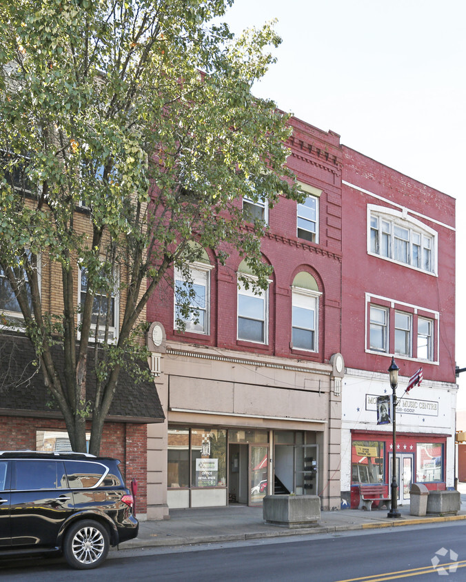 Building Photo - 258 W Main St