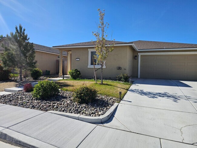 Foto del edificio - Lemmon Valley Stunner - Brand New Everything