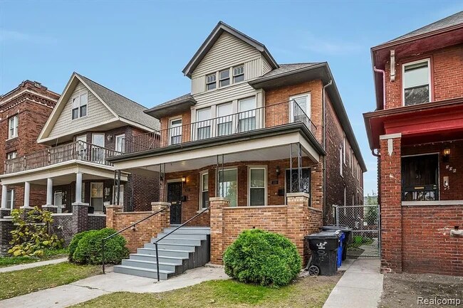 Foto del edificio - 310 Hendrie St