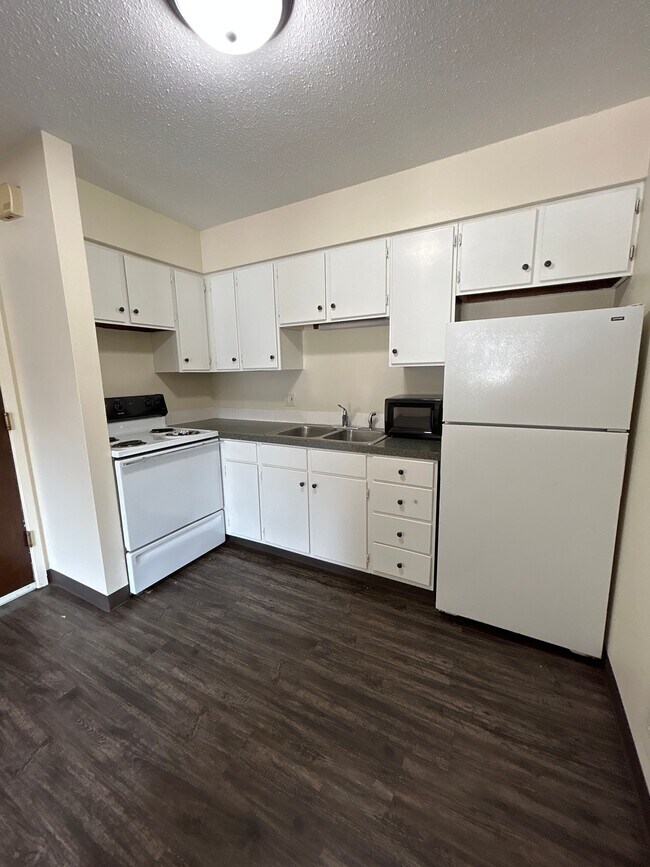 Foto del edificio - 310 NW Chapel Dr