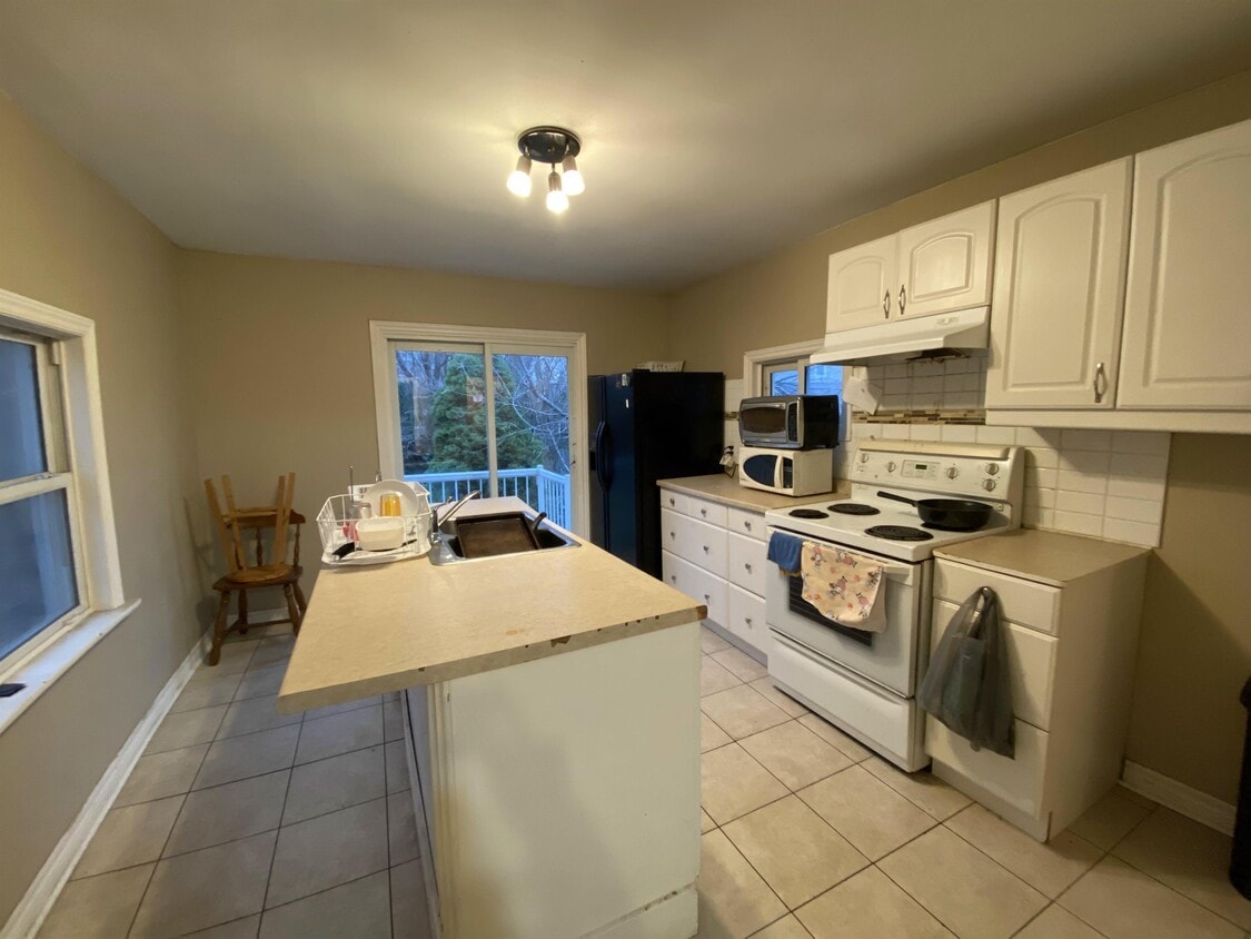 Photo du bâtiment - 27 Paradise Rd S