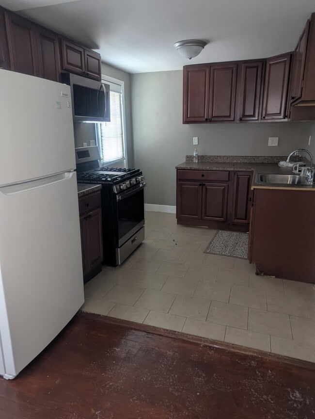 Foto del edificio - 92 First Ave