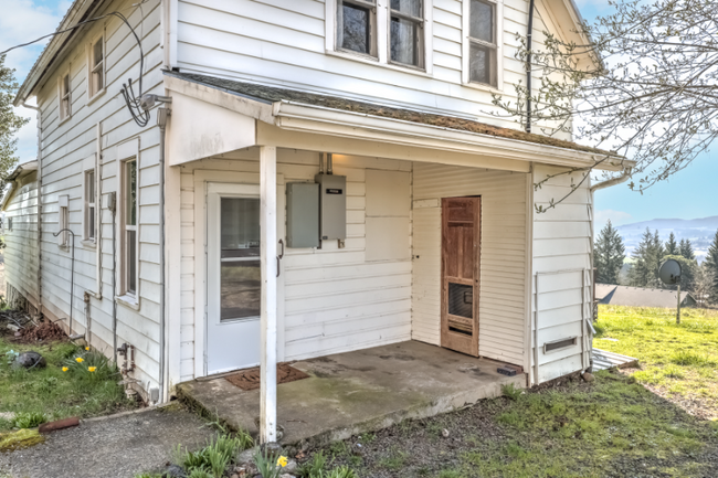 Building Photo - 47400 NW David Hill Rd