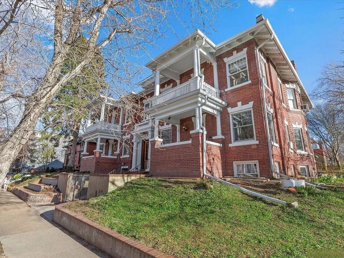 Primary Photo - Charming 2BR Condo in Denver