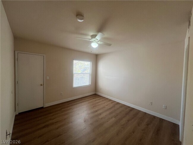 Foto del edificio - 7255 W Sunset Rd