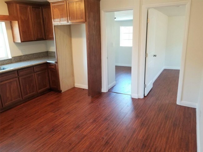 Building Photo - 345 Gifford Avenue - 1