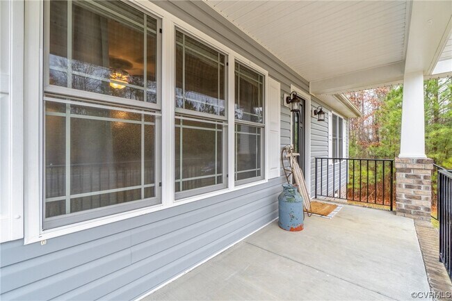 Building Photo - 3931 Harrow Dr