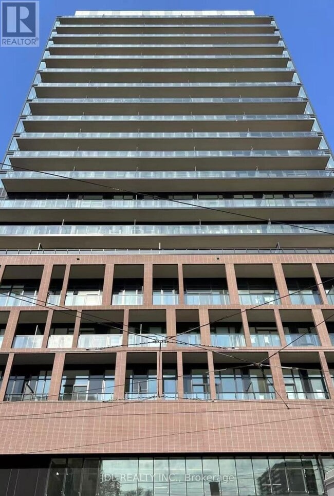 Building Photo - 285 Dufferin St