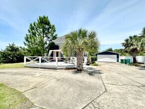 Building Photo - 512 Dory Ave